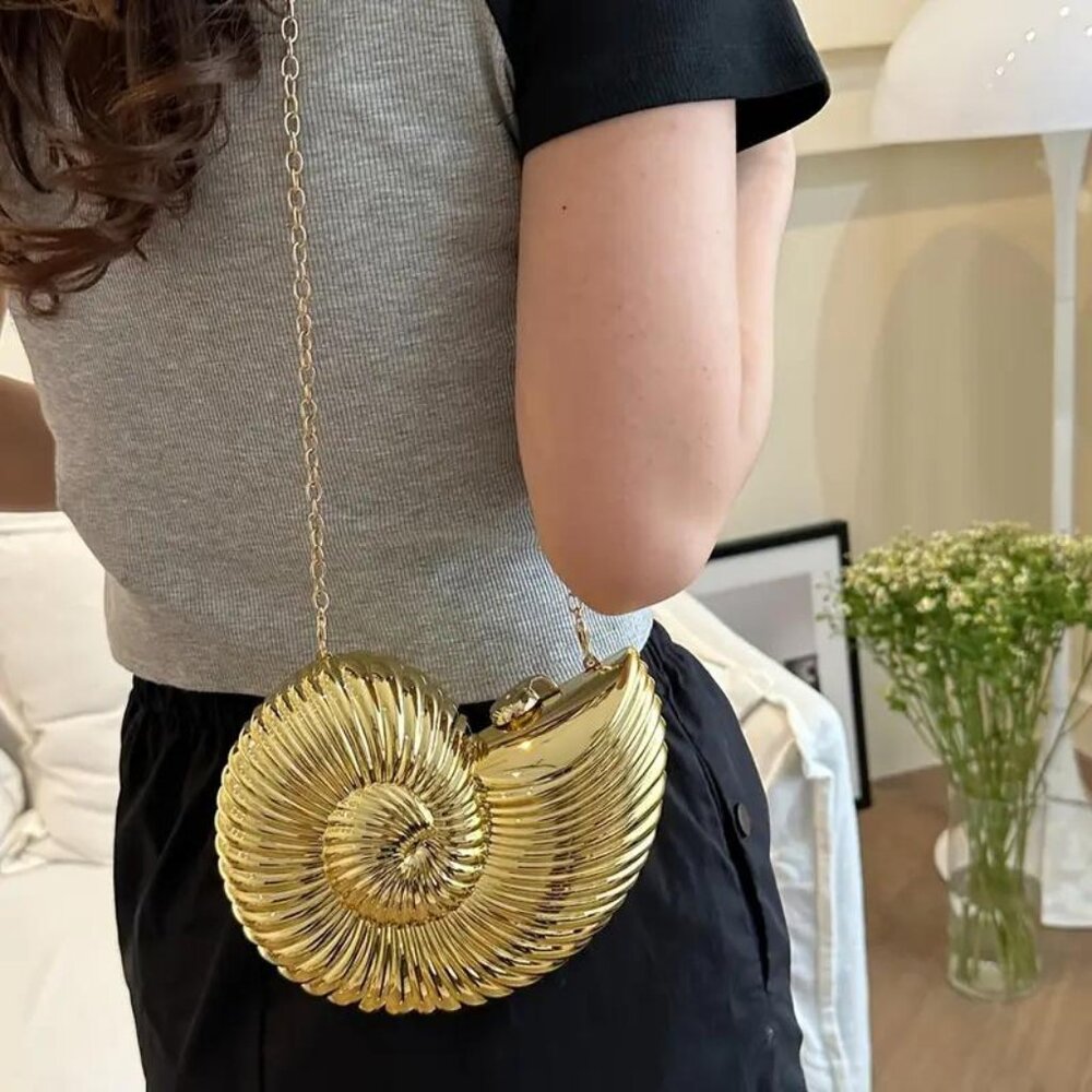 GOLDEN SHELL BAG